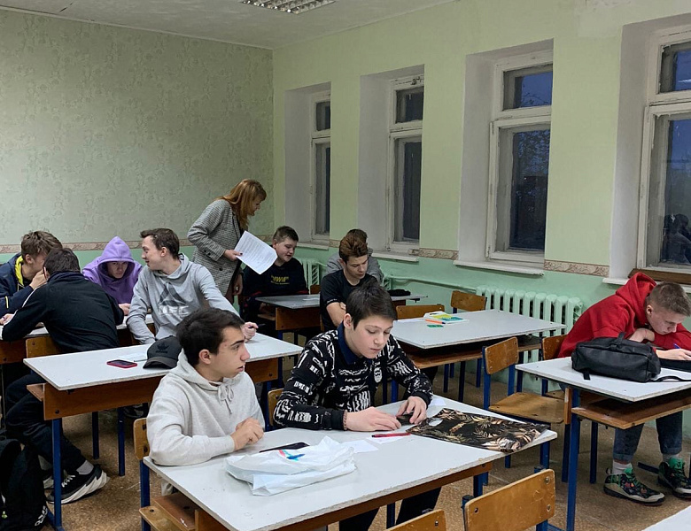 Проведение классных часов на тему "Проблемы в семье, в учебе, с друзьями. Пути решения"