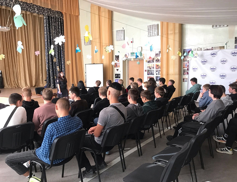 Беседа с начальником отдела по контролю за оборотом наркотиков