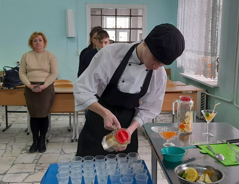 Профориентационная встреча с выпускниками школ № 30 и реабилитационным центром «Золотая осень»