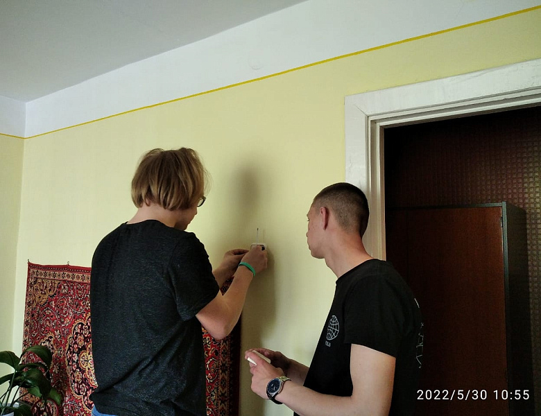 Волонтёры техникума оказали помощь женщине