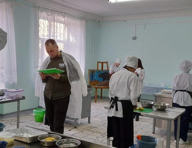 Открытая олимпиада профессионального мастерства по профессии «Кухонный рабочий».