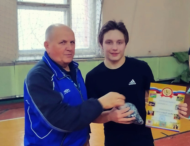 Итоги по новогоднему кубку по стритболу