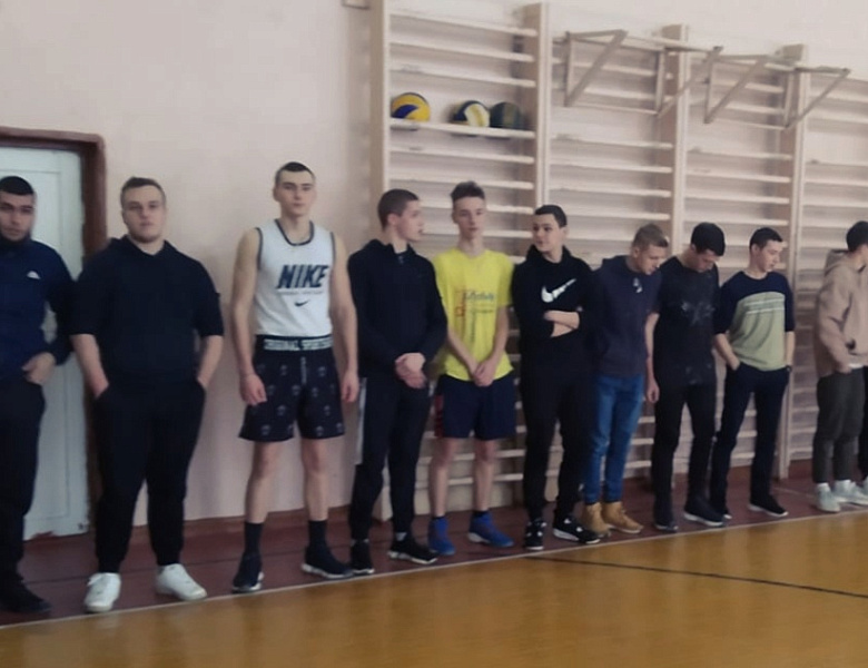 Первые отборочные игры Новогоднего Кубка по волейболу