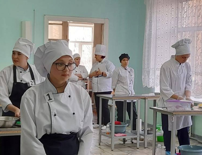 Открытая олимпиада профессионального мастерства по профессии «Кухонный рабочий».